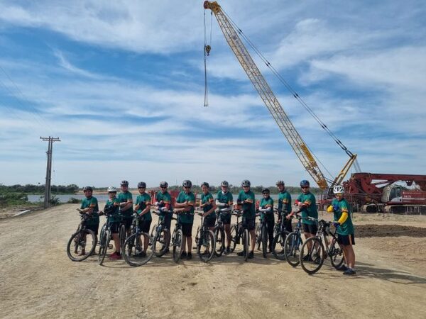 Ciclistas «inauguran» Corredor Bioceánico en el Chaco | Ñanduti