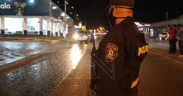 La Nación / Joven herido con escopeta en Lambaré responsabiliza a policías del disparo
