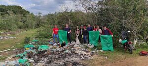 Jóvenes realizan jornada de limpieza en Corateí - Nacionales - ABC Color