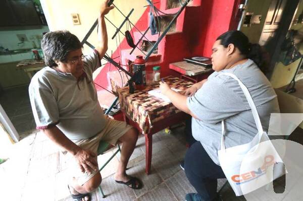 Crónica / Montón de censistas recorren el populoso barrio de la Chacarita