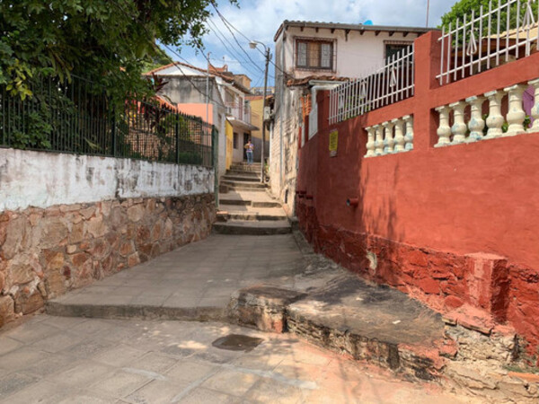 ¡El pedido de una pareja chacariteña para seguir cuidando a tres niños desamparados!