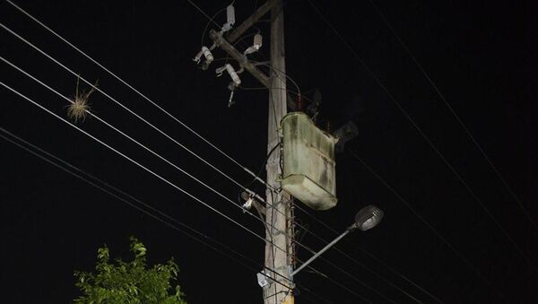 Explotó un transformador y varios barrios quedaron a oscuras - Nacionales - ABC Color