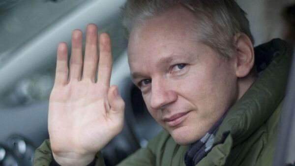 El abogado de Assange dijo que todavía es posible revertir la extradición a EEUU