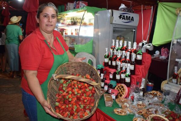 Exitoso primer fin de semana de la “Expo Frutilla 2022″ en Areguá - Nacionales - ABC Color