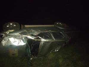 Beba muere en vuelco de camioneta en Coronel Bogado