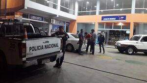 Solitario motochorro llevó un palo y dejó su cuchillo