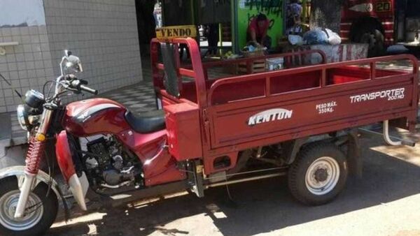 Acordaron compra de motocarro por Facebook pero fueron asaltados