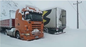 Sin datos precisos sobre camioneros varados en Los Andes | 1000 Noticias