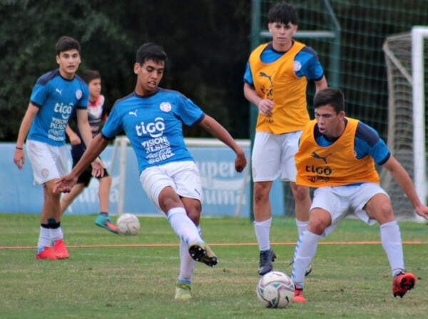 La Albirroja Sub 17 reinició microciclo con amistosos en puerta - APF