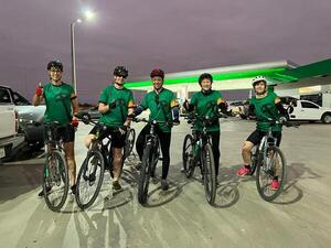 Ciclistas inauguran primer tramo del corredor bioceánico en el Chaco