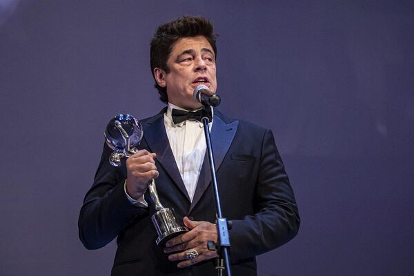 Diario HOY | Benicio del Toro recibió el "President's Award" del festival de Karlovy Vary