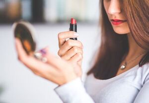 Estos son los pasos básicos del maquillaje tendencia 2022