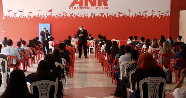 La Nación / Oficina de Empleos de la ANR promueve inclusión laboral de personas con discapacidad auditiva