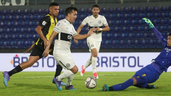 Néstor Camacho se va de Olimpia en busca de continuidad