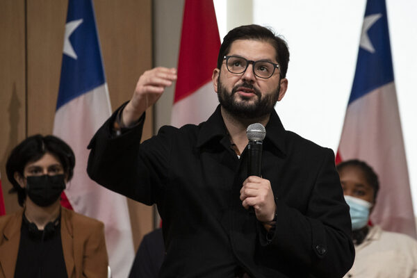 Boric anuncia ayudas para 7,5 millones de personas en plena inflación - MarketData