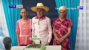 Cumplió 100 años y sus vecinos le festejaron a lo grande | Noticias Paraguay