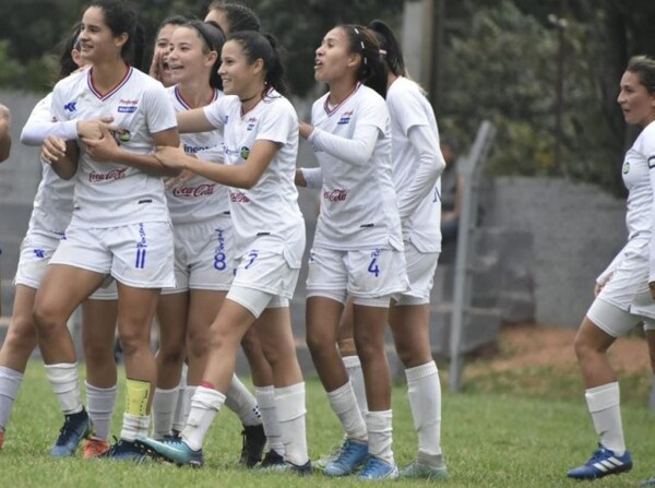 Nacional/Humaitá sumó de a tres - APF