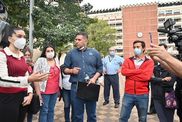 IPS: Amputarán la otra pierna al hombre de 78 años - Ancho Perfil - ABC Color
