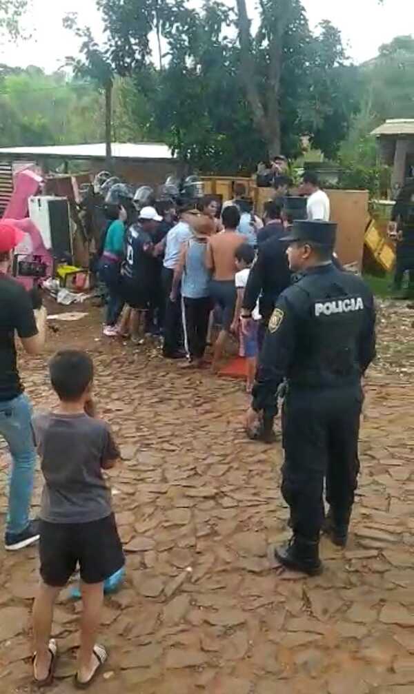 Vecinos de la Finca 66 impiden cumplimiento de desalojo - La Clave
