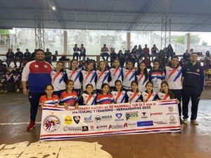 "Juancho" Acosta proveyó de un Bus para el viaje de la Selección de Handball para el Nacional de Hernadanrias - Pedro Juan Digital