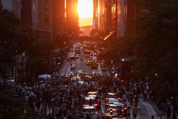 El “Manhattanhenge”, la puesta de sol más fotografiada de Nueva York - Ciencia - ABC Color