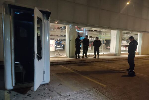 Roban arma de fuego de guardia de seguridad en violento asalto - Policiales - ABC Color