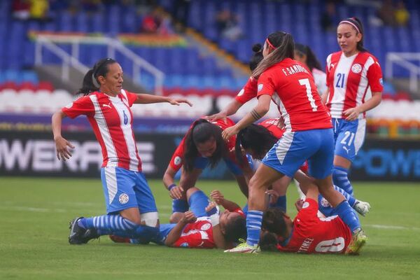 “Rescato la unidad del equipo, la garra y el sacrificio” - Selección Paraguaya - ABC Color