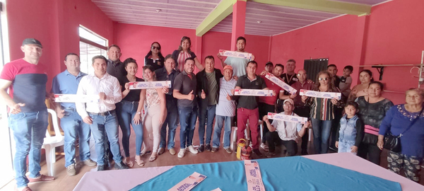 Portillo recibe apoyo de mingueros para la diputación - La Clave