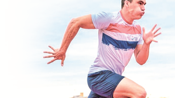 César Almirón correrá en el Mundial
