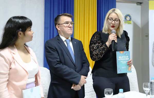 Presentación del libro “Relatos de Astronomía para los peques” •