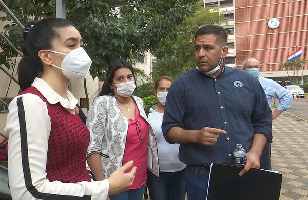 Amputación en IPS: Así fue la conversación entre la nieta del paciente y el médico - Nacionales - ABC Color
