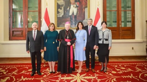 Jura nueva embajadora paraguaya ante la Santa Sede