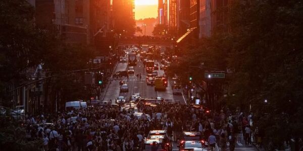 El “Manhattanhenge”, la puesta de sol más fotografiada de Nueva York