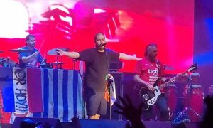 Vocalista de Don Osvaldo pidió disculpas por participación de Argentina en la Triple Alianza (VIDEO)