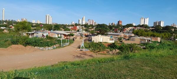 Costanera de Asunción: Construyen casas de ladrillo en predio municipal - Nacionales - ABC Color