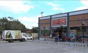 Diario HOY | Asaltan Biggie inaugurado hace una semana