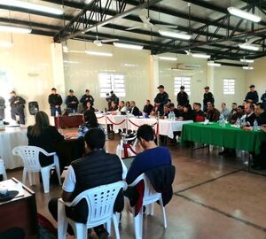 Abogado rechaza sanción del Tribunal al sostener que no es parte del juicio - PDS RADIO