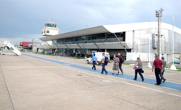 Aeropuertode Foz de Yguazú amplia conectividad - La Clave