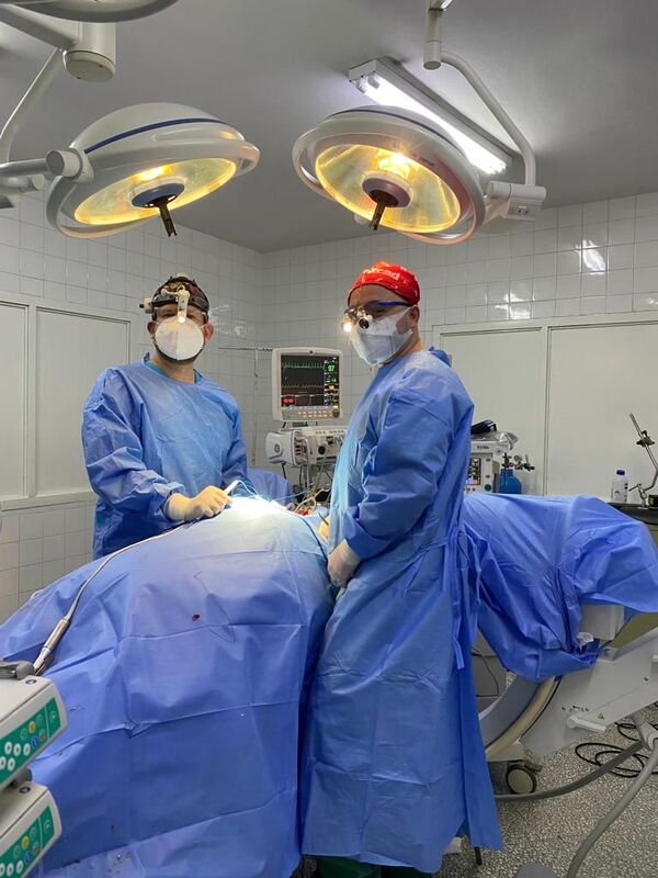 Neurocirugía de alta complejidad en el Hospital Regional de Encarnación-IPS: Cirugía de fijación de masas laterales de C1-C2.