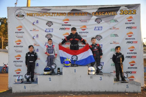 Paraguayo en lo más alto del Metropolitano de Karting de Cascavel