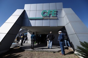 Moody's reduce calificación de la eléctrica estatal mexicana CFE a Baa2 - MarketData