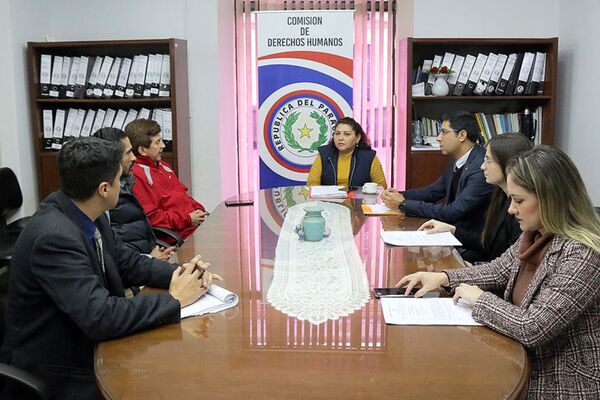 Funcionarios de la Municipalidad de CDE denuncian persecución laboral - Noticde.com