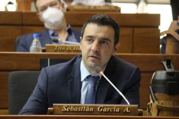 Ley de Electromovilidad: Califican de descabellado al veto del Ejecutivo - Ancho Perfil - ABC Color