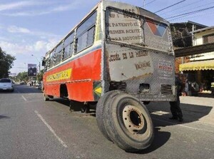 Marito apela a ruin pretexto para rechazar buses eléctricos, se alía con mafia del transporte y se pone en contra de la gente – La Mira Digital