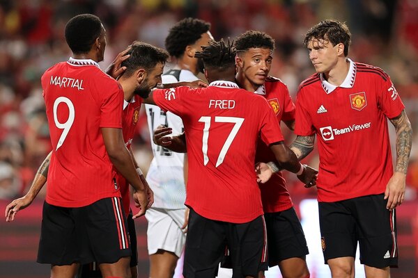 Versus / Manchester United golea al Liverpool en amistoso de pretemporada en Tailandia - Paraguaype.com