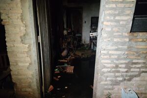 Un hombre se salva de un incendio en Villa Elisa  - Policiales - ABC Color