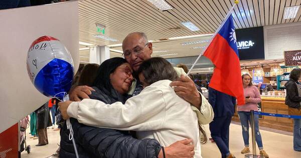 La Nación / Orgullo nacional: regresan de Taiwán jóvenes promesas de la ingeniería paraguaya