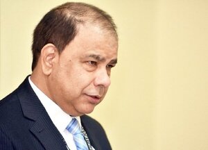 Afirman que presidente de IPS es un médico joven pero con muchos vicios viejos - Megacadena — Últimas Noticias de Paraguay