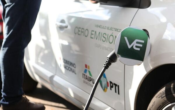 Gobierno iniciará la implementación de la movilidad eléctrica con apoyo de Corea