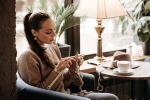 ¿Por qué tejer es una buena técnica antiestrés?